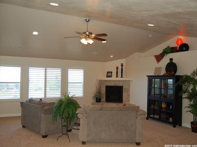 5562 S 575 W, Riverdale, UT 84405 — photo 3
