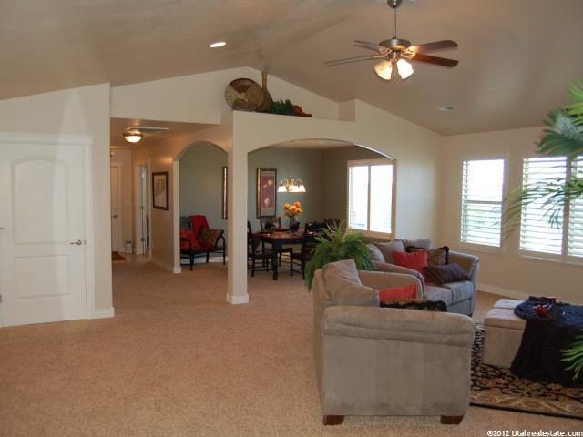 5562 S 575 W, Riverdale, UT 84405 — photo 4