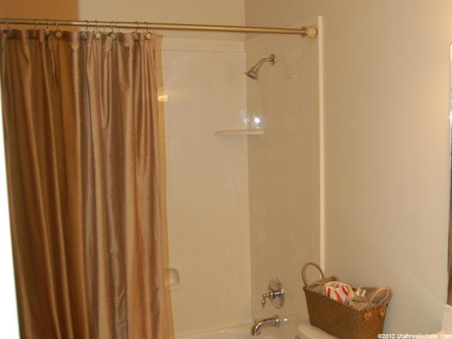 5562 S 575 W, Riverdale, UT 84405 — photo 7