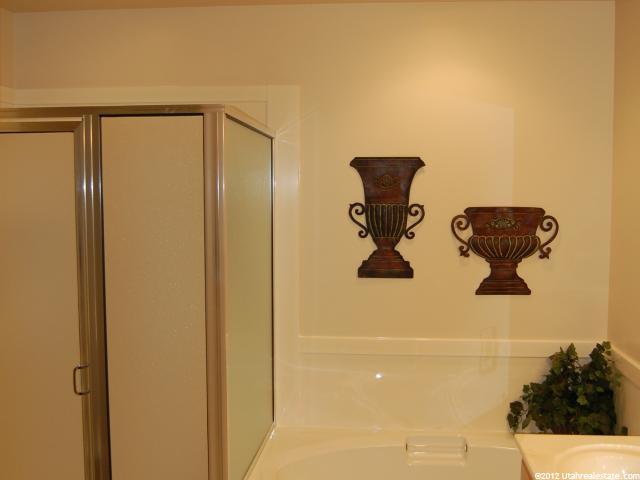 5562 S 575 W, Riverdale, UT 84405 — photo 8