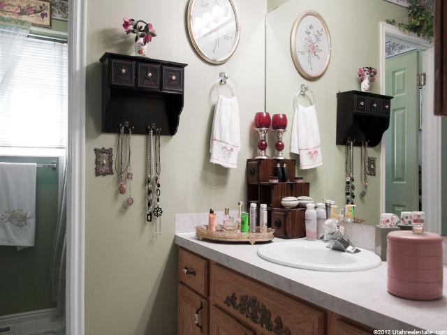 1648 N 725 W, Clinton, UT 84015 — photo 10