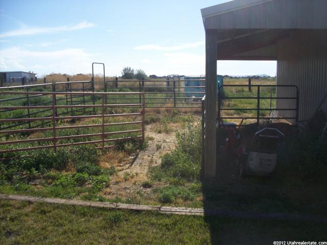 2433 N 3125 W, Clinton, UT 84015 — photo 2
