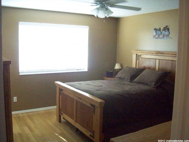 2433 N 3125 W, Clinton, UT 84015 — photo 9