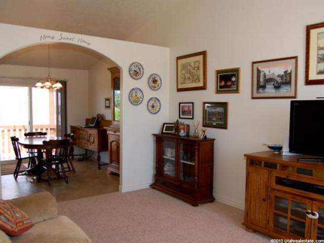 2243 N 2225 W, Clinton, UT 84015 — photo 3
