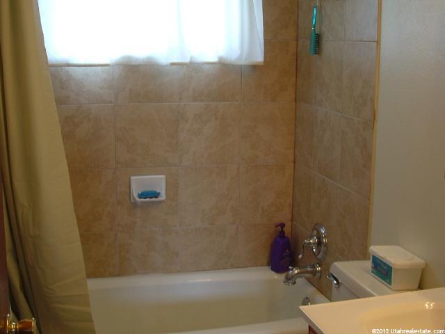 235 N 800 W, Vernal, UT 84078 — photo 2