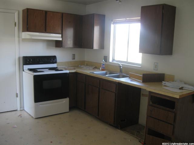2236 S 300 W, Clearfield, UT 84015 — photo 6