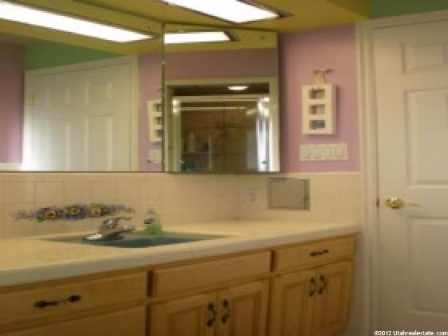 335 N 100 E, Farmington, UT 84025 — photo 7