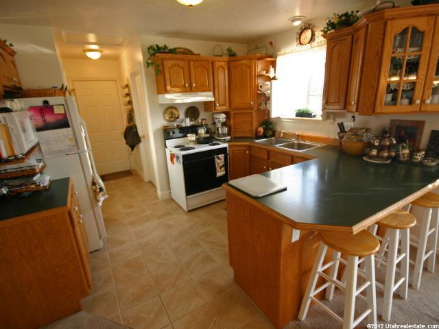 88 S 1030 E, Hyrum, UT 84319 — photo 2