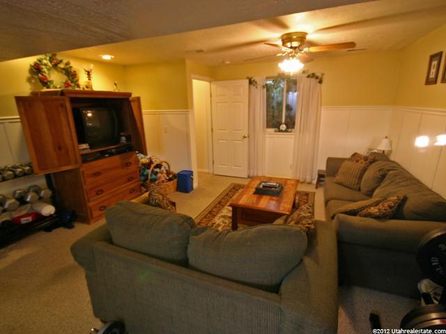 88 S 1030 E, Hyrum, UT 84319 — photo 3
