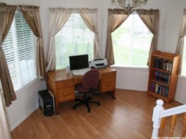 2877 W 2175 N, Clinton, UT 84015 — photo 4