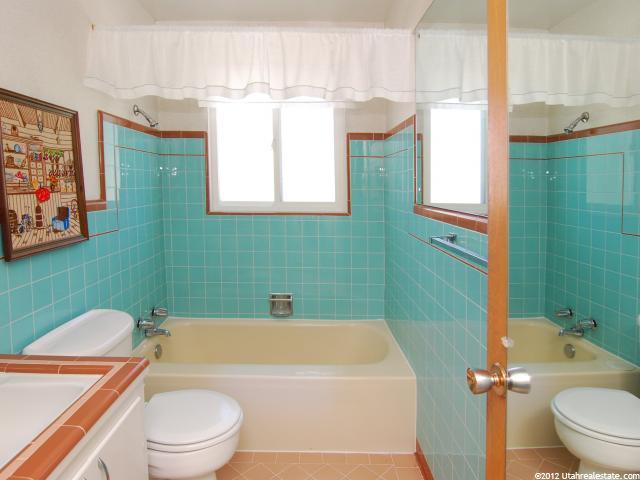 162 W 1700 S, Bountiful, UT 84010 — photo 4