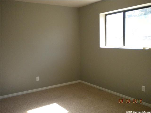 2252 S 400 W, Clearfield, UT 84015 — photo 2