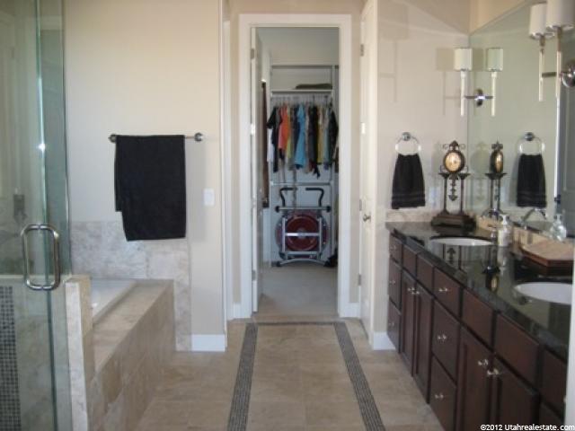 388 W Paddock Ln, Kaysville, UT 84037 — photo 9