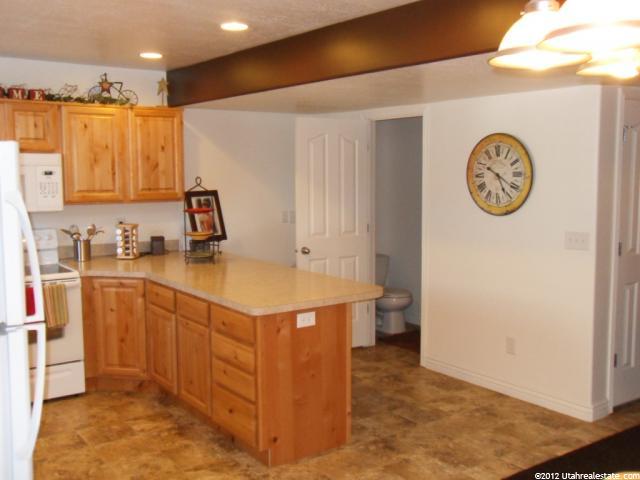 343 W 1925 N, Harrisville, UT 84414 — photo 5
