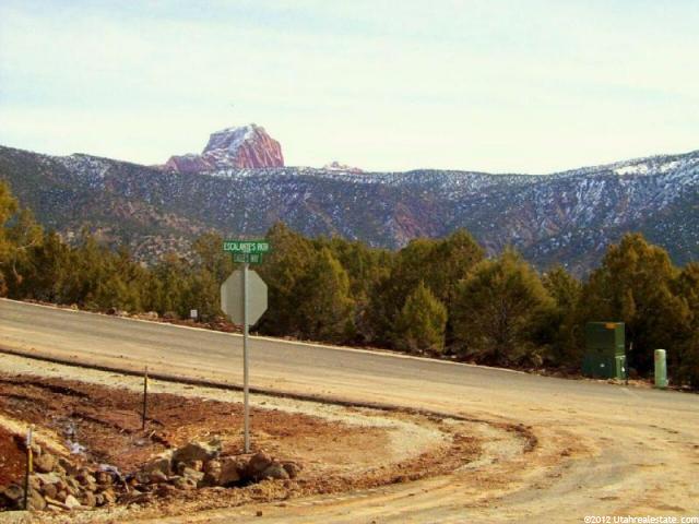 285 Escalante's Path #285, New Harmony, UT 84757 — photo 2