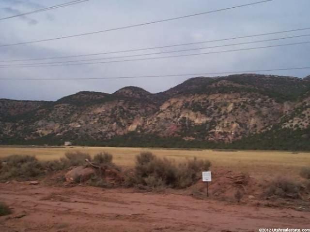 347 S Badger Way, New Harmony, UT 84757 — photo 2