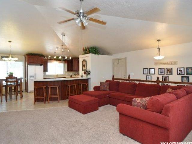 933 W 4000 N, Pleasant View, UT 84414 — photo 5
