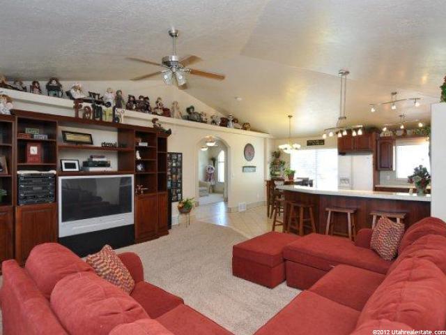 933 W 4000 N, Pleasant View, UT 84414 — photo 6