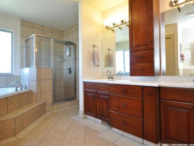 933 W 4000 N, Pleasant View, UT 84414 — photo 8