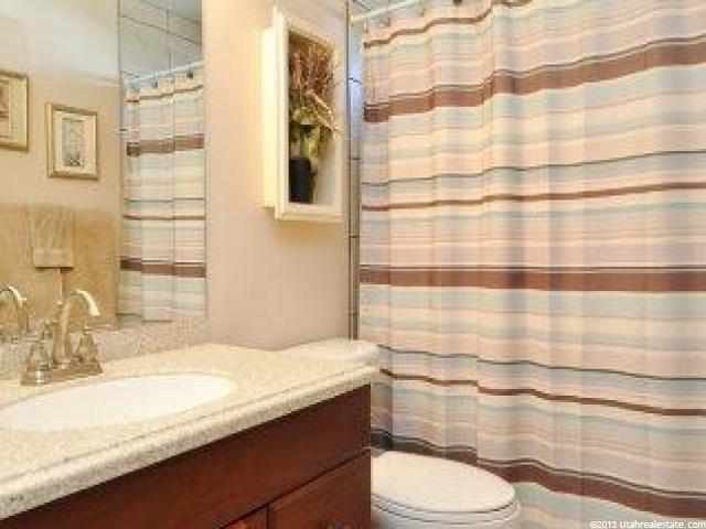 933 W 4000 N, Pleasant View, UT 84414 — photo 10