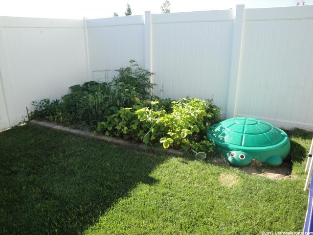 1999 N 2225 W, Clinton, UT 84015 — photo 4