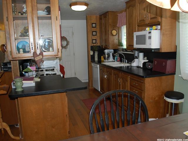 375 N 200 E, Farmington, UT 84025 — photo 4