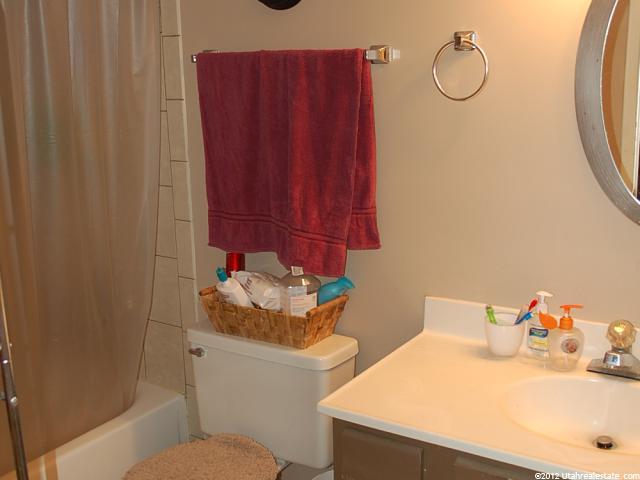 375 N 200 E, Farmington, UT 84025 — photo 6