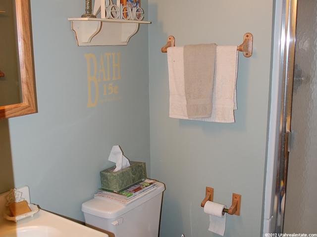 375 N 200 E, Farmington, UT 84025 — photo 8