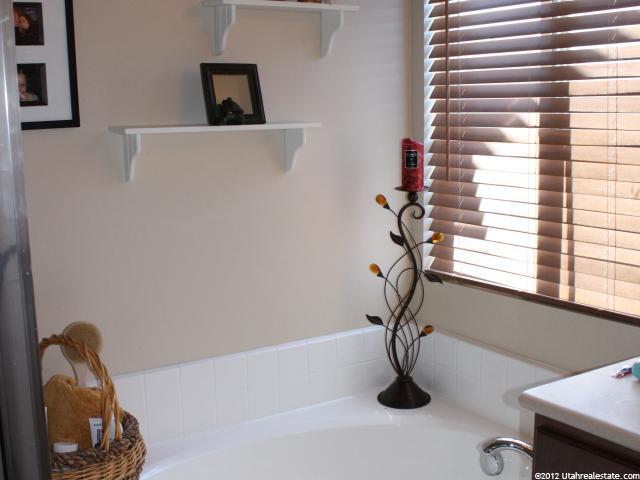 6161 S 1375 E, South Ogden, UT 84405 — photo 10