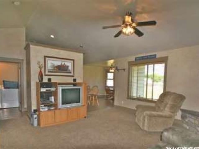 779 E 440 S, Hyrum, UT 84319 — photo 10