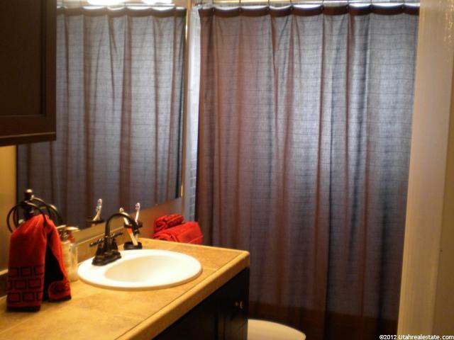 241 E 2025 S, Clearfield, UT 84015 — photo 7