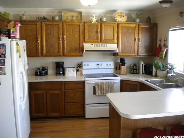 241 E 2025 S, Clearfield, UT 84015 — photo 9