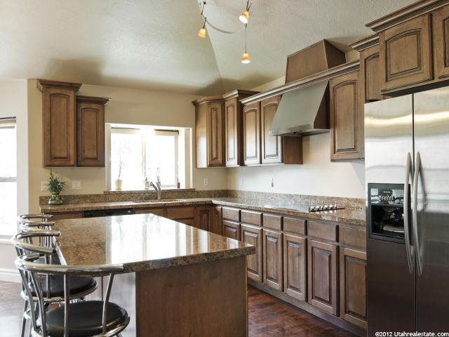 290 W Paradiso Ln, Centerville, UT 84014 — photo 7