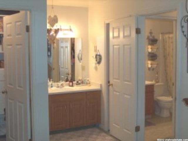 754 S 825 E, Layton, UT 84041 — photo 3