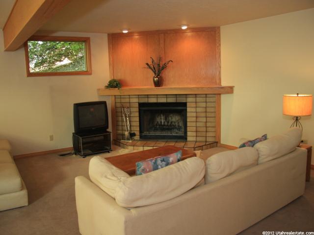 4110 E Quarry Dr, Sandy, UT 84092 — photo 2