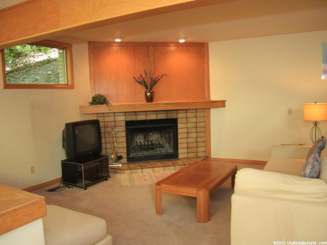 4110 E Quarry Dr, Sandy, UT 84092 — photo 3