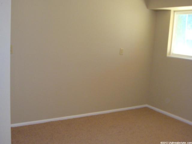 187 W 400 S, Vernal, UT 84078 — photo 9