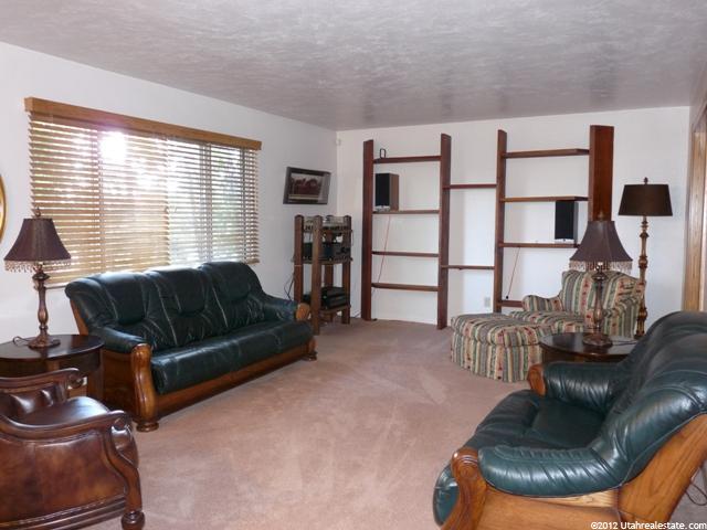 1085 N 2850 W, Vernal, UT 84078 — photo 2