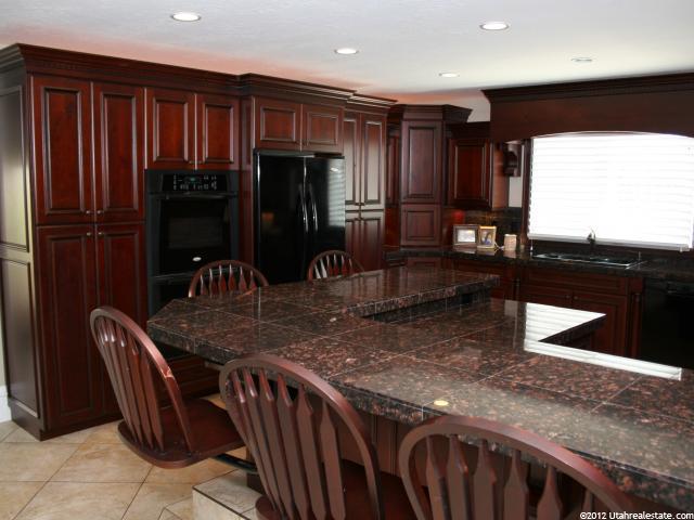 489 S 150 W, Centerville, UT 84014 — photo 6