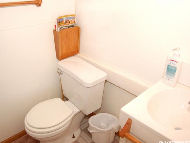 454 E Cross St, Ogden, UT 84404 — photo 2