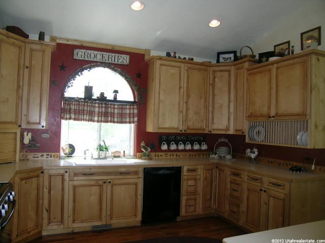 440 S 500 W, Loa, UT 84747 — photo 4