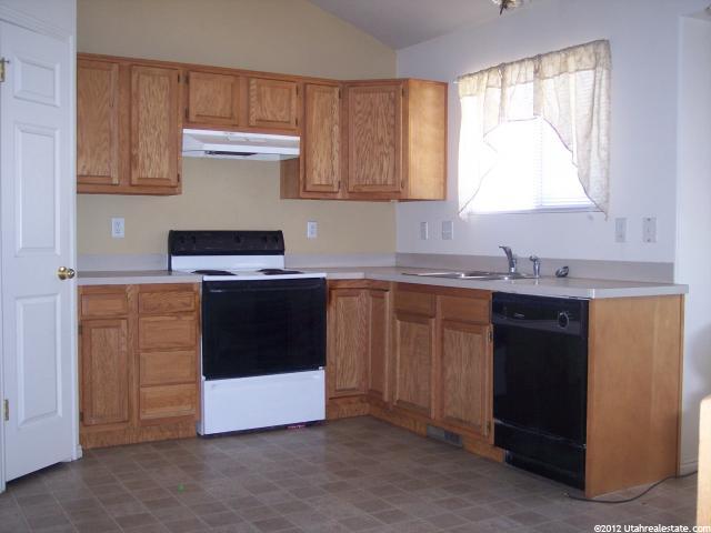 2082 W 1570 N, Clinton, UT 84015 — photo 6