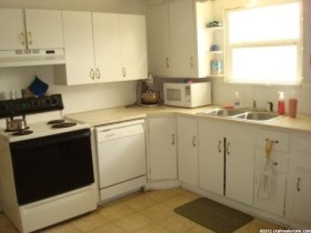 342 N Tremont St, Tremonton, UT 84337 — photo 4
