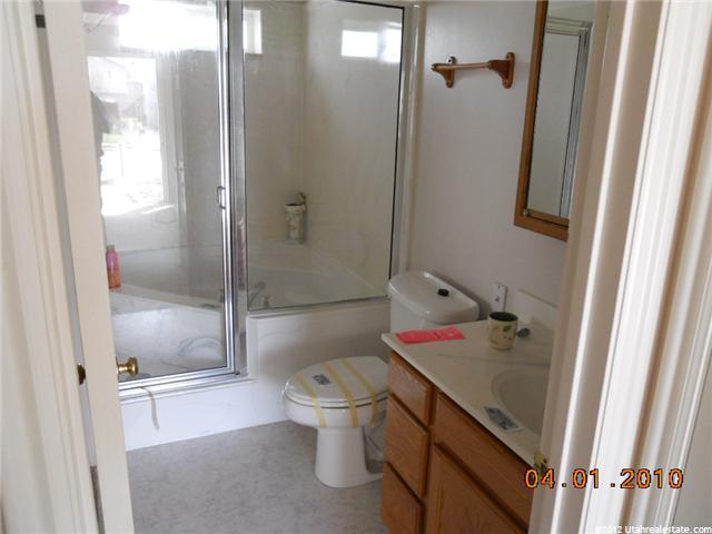 4646 S 3950 W, Roy, UT 84067 — photo 2