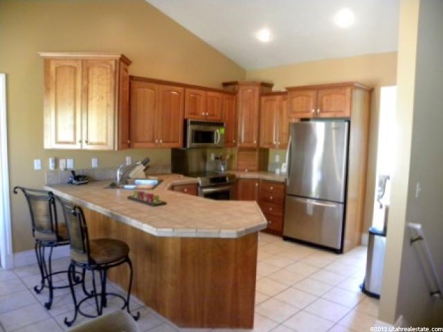 2750 N Ridgeview Dr, North Logan, UT 84341 — photo 2