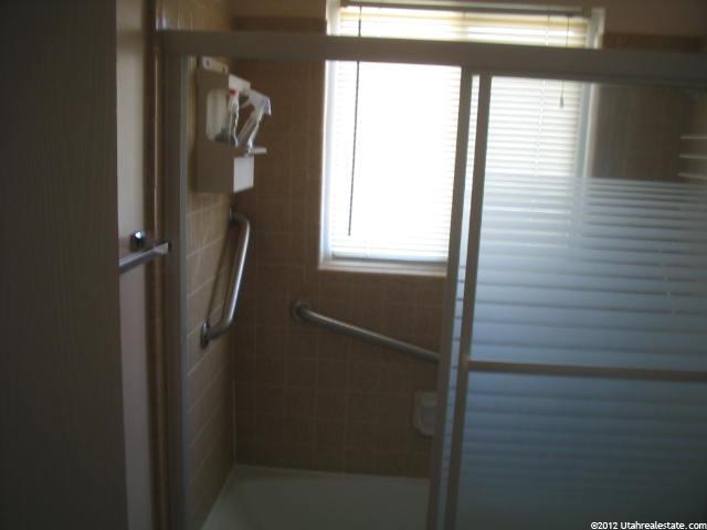 5592 S 3975 W, Roy, UT 84067 — photo 8