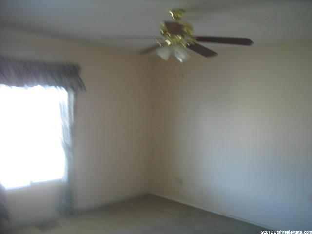 5592 S 3975 W, Roy, UT 84067 — photo 9