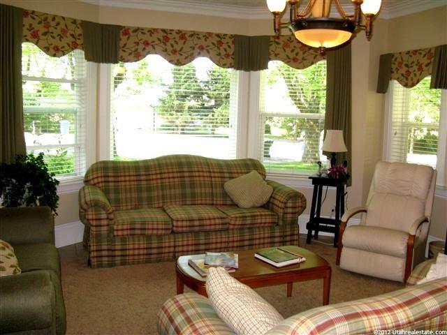 165 E Center, Hyde Park, UT 84318 — photo 2