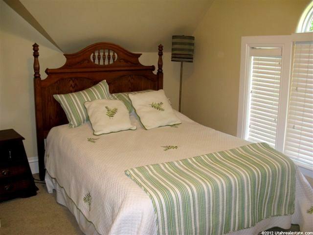 165 E Center, Hyde Park, UT 84318 — photo 4