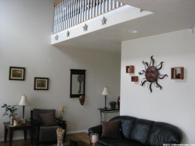 213 E White Spruce Cv S, Sandy, UT 84070 — photo 2